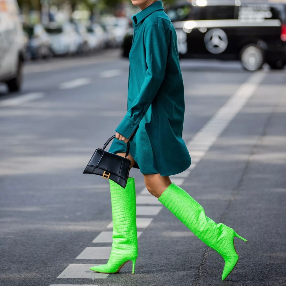 Steve Madden Idina Green Crocodile
Stiletto Knee High Heel Pointed Toe Boots